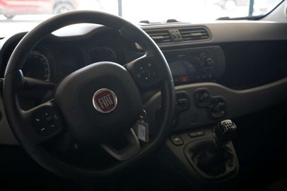 Car image 10