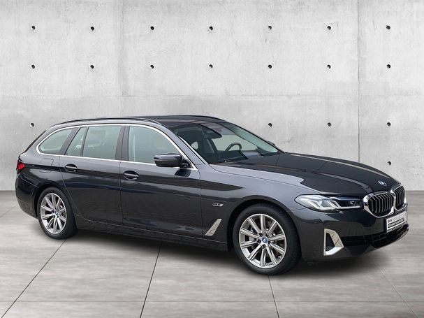 BMW 530 Touring Luxury Line 185 kW image number 2