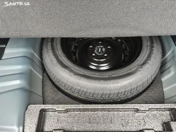 Car image 37
