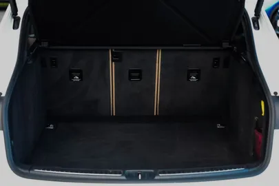 Car image 42