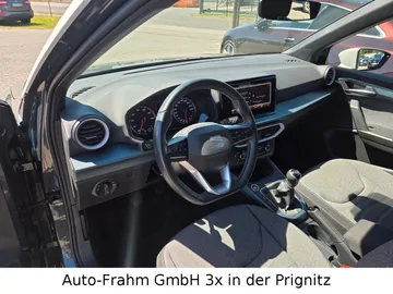 Car image 26