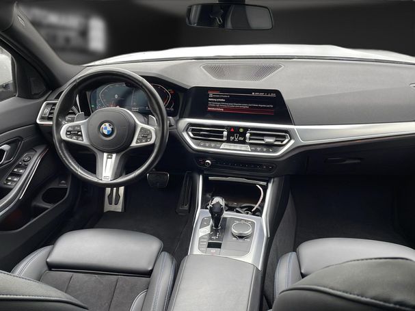 BMW 320d Touring M Sport xDrive 140 kW image number 9