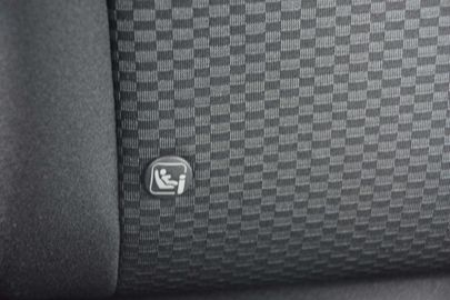 Car image 33