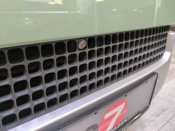 Car image 30