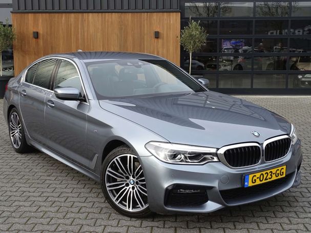 BMW 520i 135 kW image number 2