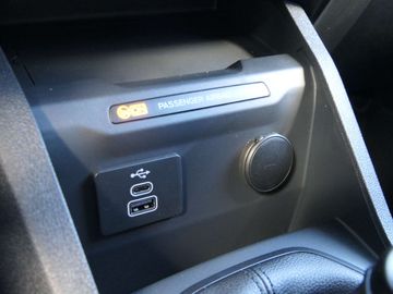 Car image 37