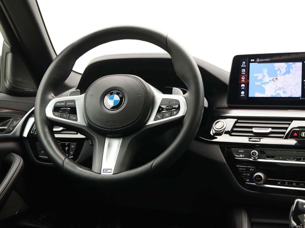 BMW 520i Touring 135 kW image number 2