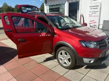 Car image 30