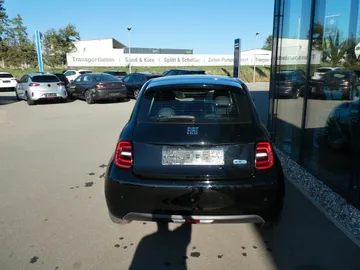 Car image 37