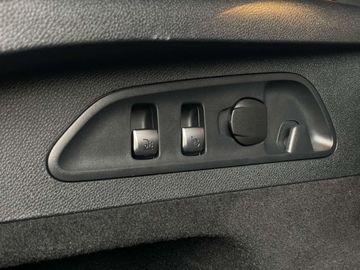 Car image 41