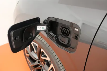 Car image 22