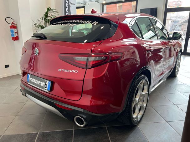 Alfa Romeo Stelvio 2.2 Q4 155 kW image number 4