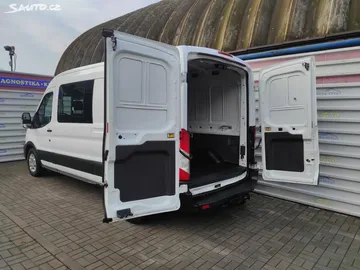 Car image 31