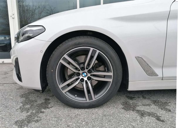 BMW 520d Touring 140 kW image number 5