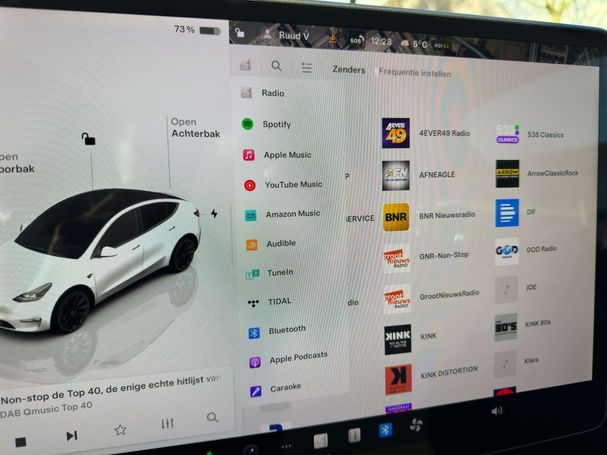 Tesla Model Y 220 kW image number 35