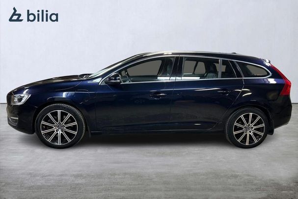 Volvo V60 AWD D5 172 kW image number 1