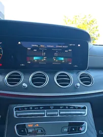 Car image 32