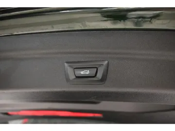 Car image 35