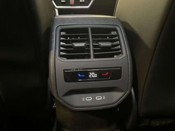 Car image 37