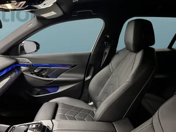 Car image 36