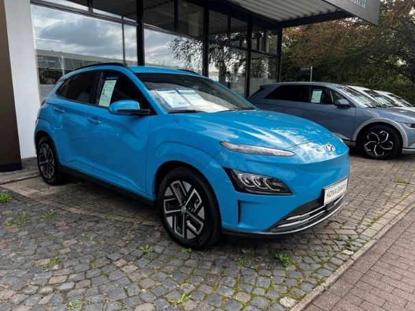 Hyundai Kona EV 150 kW image number 2