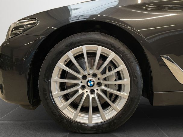 BMW 530d Touring xDrive 210 kW image number 35