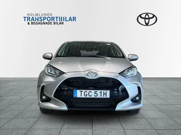 Car image 2