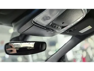Car image 34