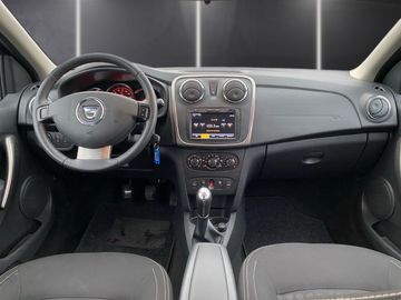 Car image 12