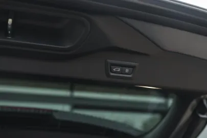 Car image 41