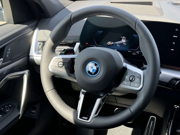 BMW iX1 xDrive30 M Sport 230 kW image number 20