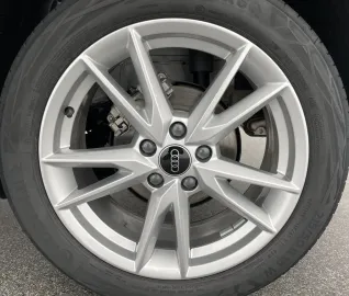 Car image 36