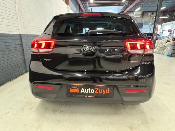 Car image 29
