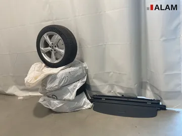 Car image 38