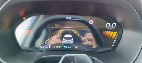 Car image 19