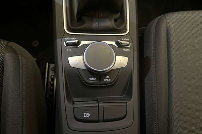 Car image 36