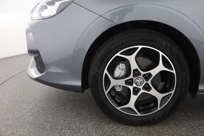 Car image 31