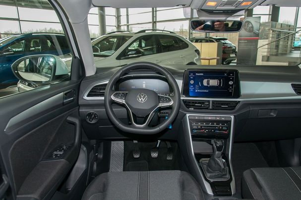 Volkswagen T-Roc 1.0 TSI T-Roc 81 kW image number 13