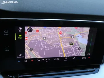 Car image 30