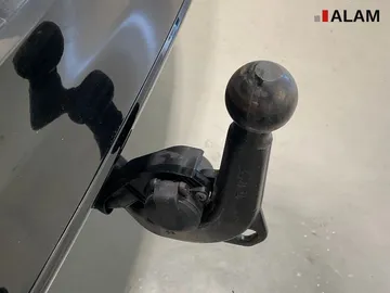 Car image 37