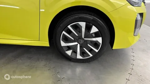 Car image 20