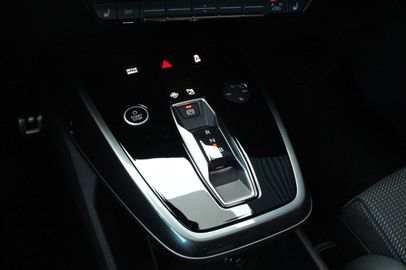 Car image 38