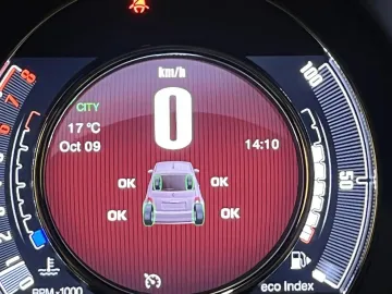 Car image 33