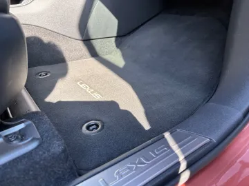 Car image 34