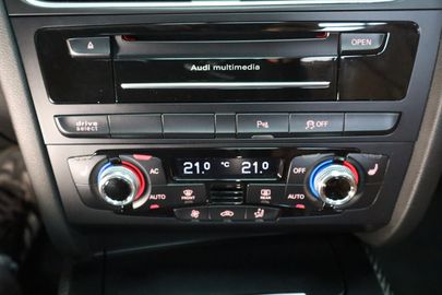 Car image 33