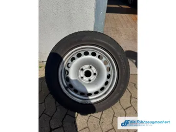 Car image 33