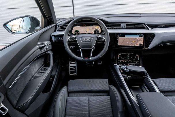 Audi Q8 50 quattro e-tron Sportback 95 kWh 250 kW image number 28