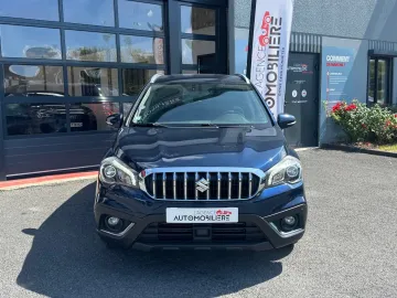 Car image 3