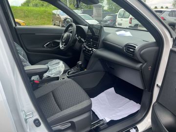 Car image 16