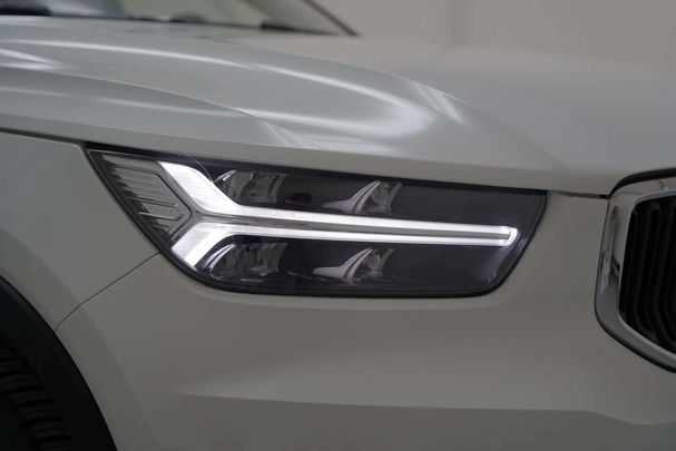 Volvo XC40 T2 95 kW image number 28